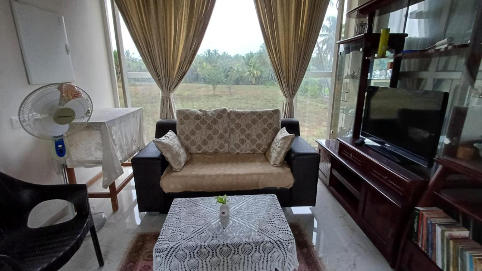 Shi'S Unique & Private 180 Degree Glass House In Pollāchi Extérieur photo